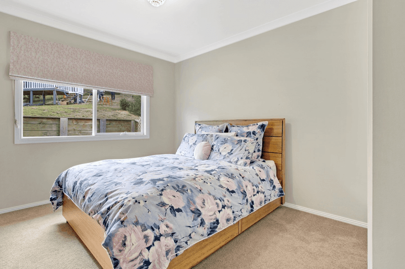 12 Kingscote Dr, Metung, VIC 3904