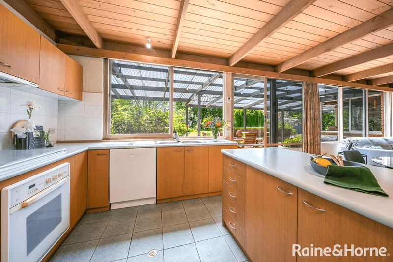 39 Swinburne Avenue, GISBORNE, VIC 3437