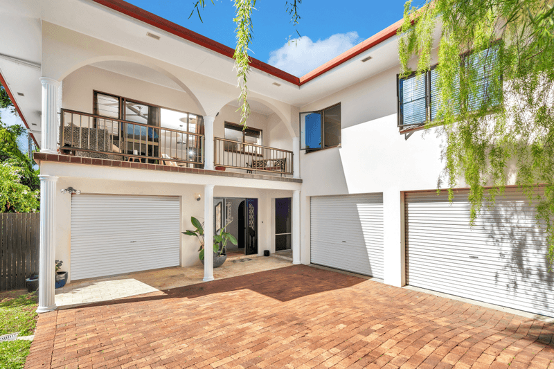 12 Bayview Street, BAYVIEW HEIGHTS, QLD 4868