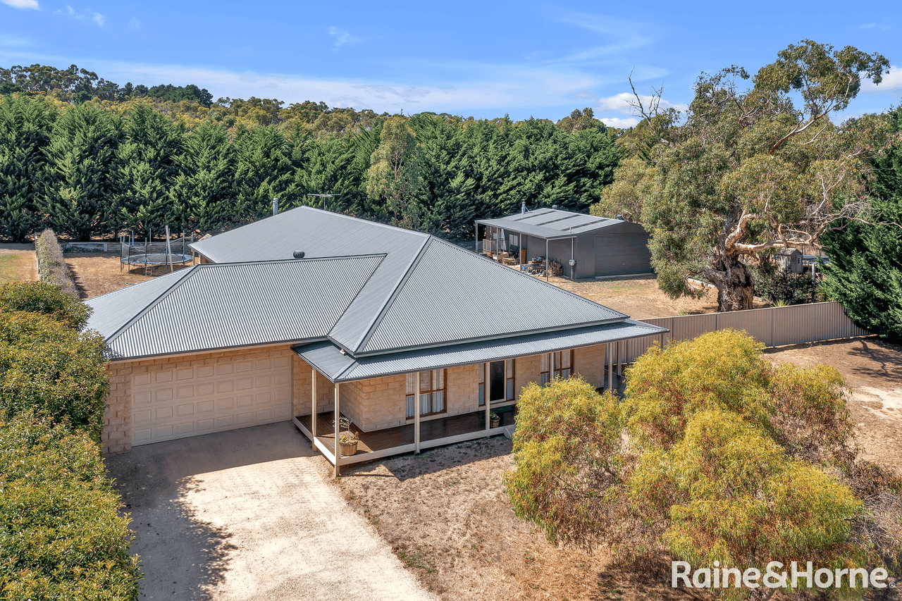 4 Grandview Close, RIDDELLS CREEK, VIC 3431