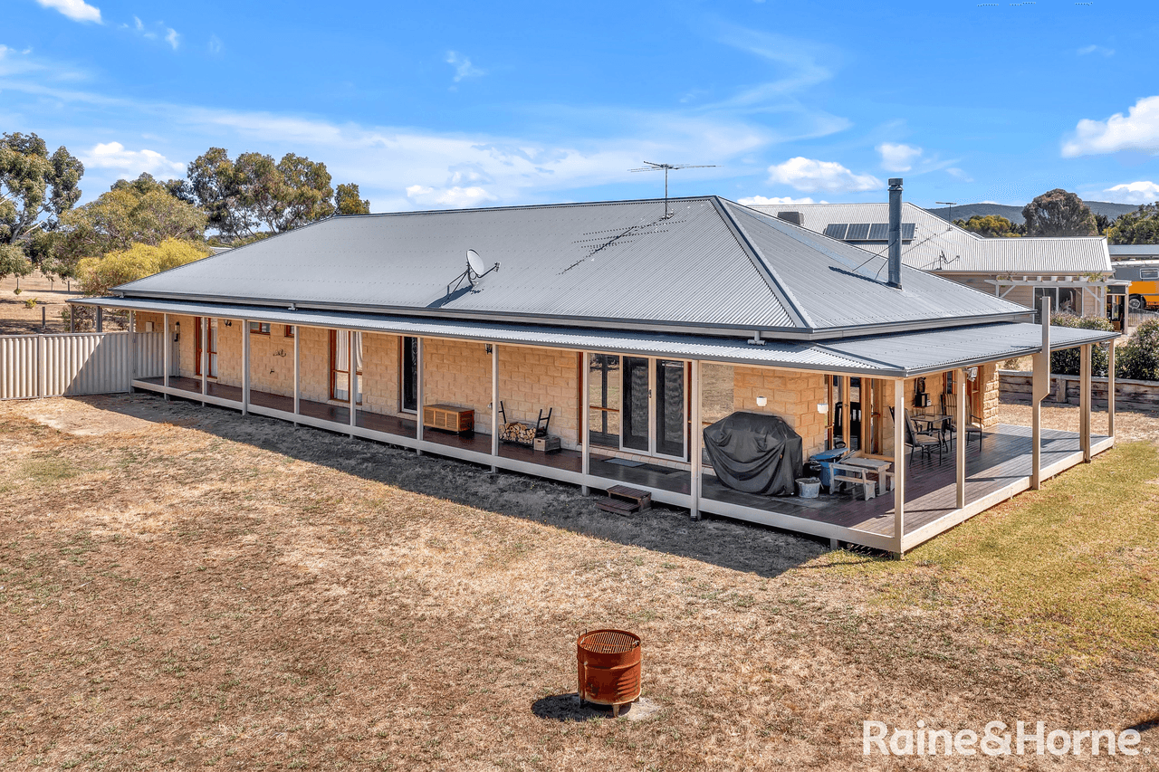 4 Grandview Close, RIDDELLS CREEK, VIC 3431