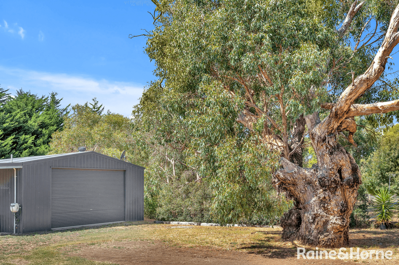 4 Grandview Close, RIDDELLS CREEK, VIC 3431