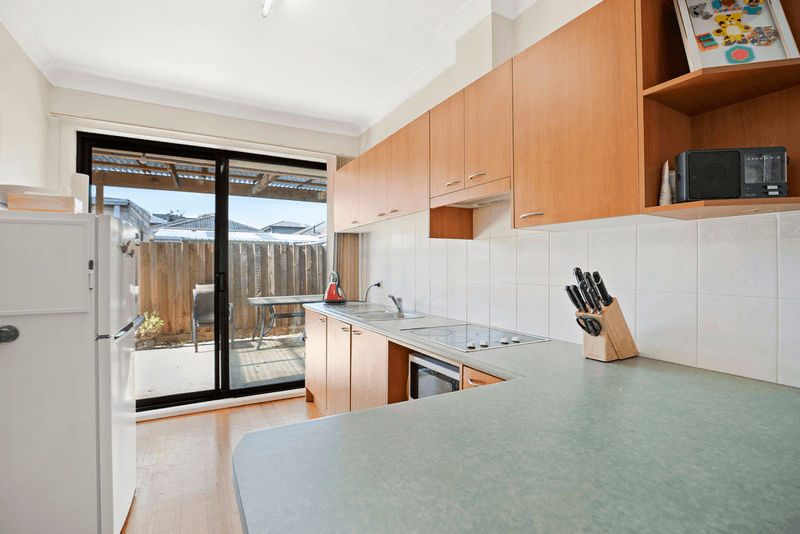 4/4 Alwyn Street, BAYSWATER, VIC 3153