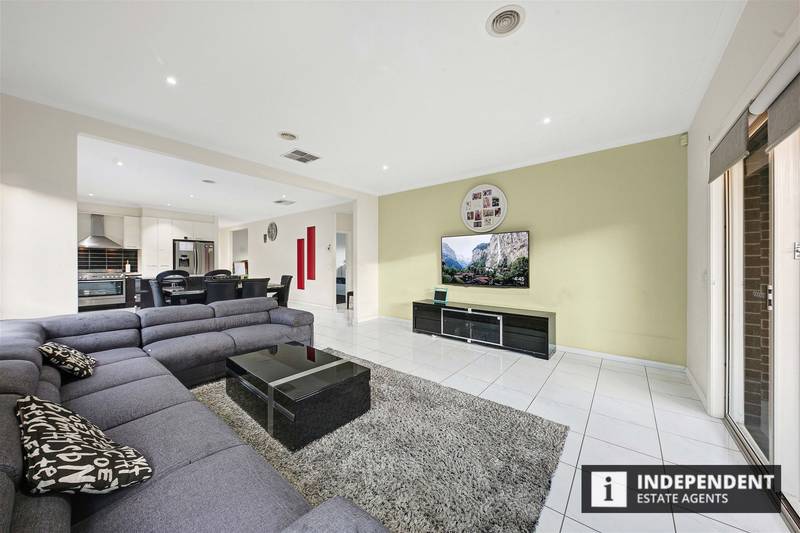 16 Hedgerow Avenue, BROOKFIELD, VIC 3338