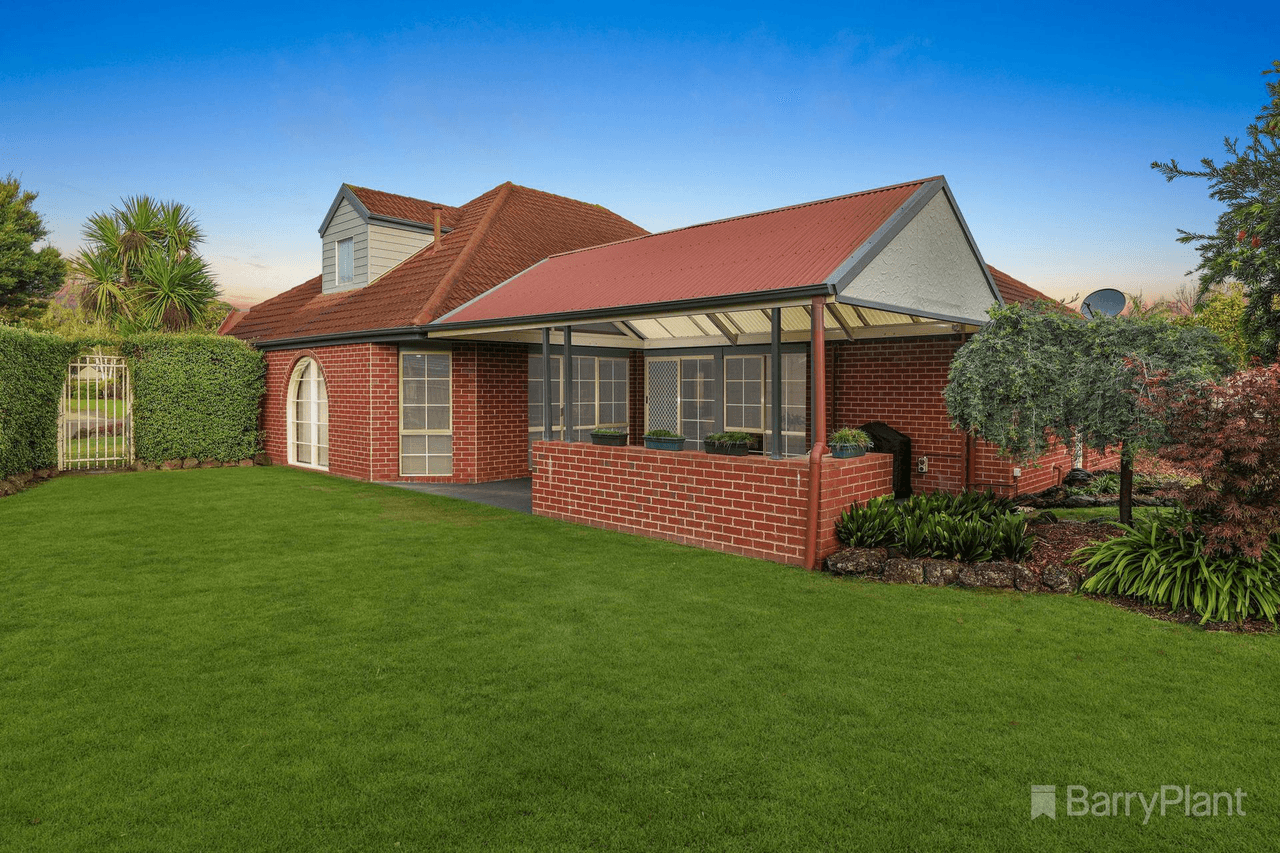 4 Geraldine Close, Kilsyth South, VIC 3137