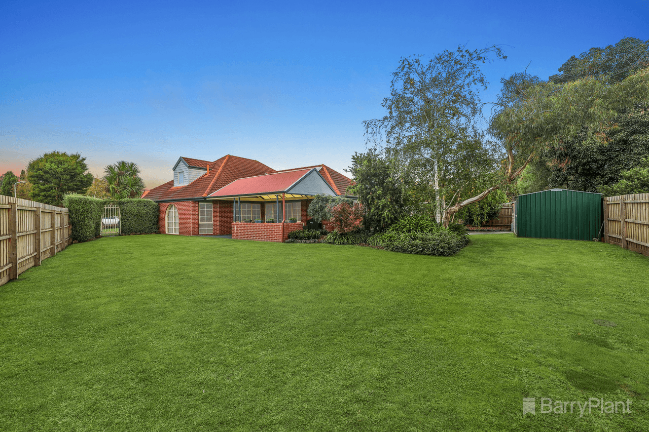 4 Geraldine Close, Kilsyth South, VIC 3137