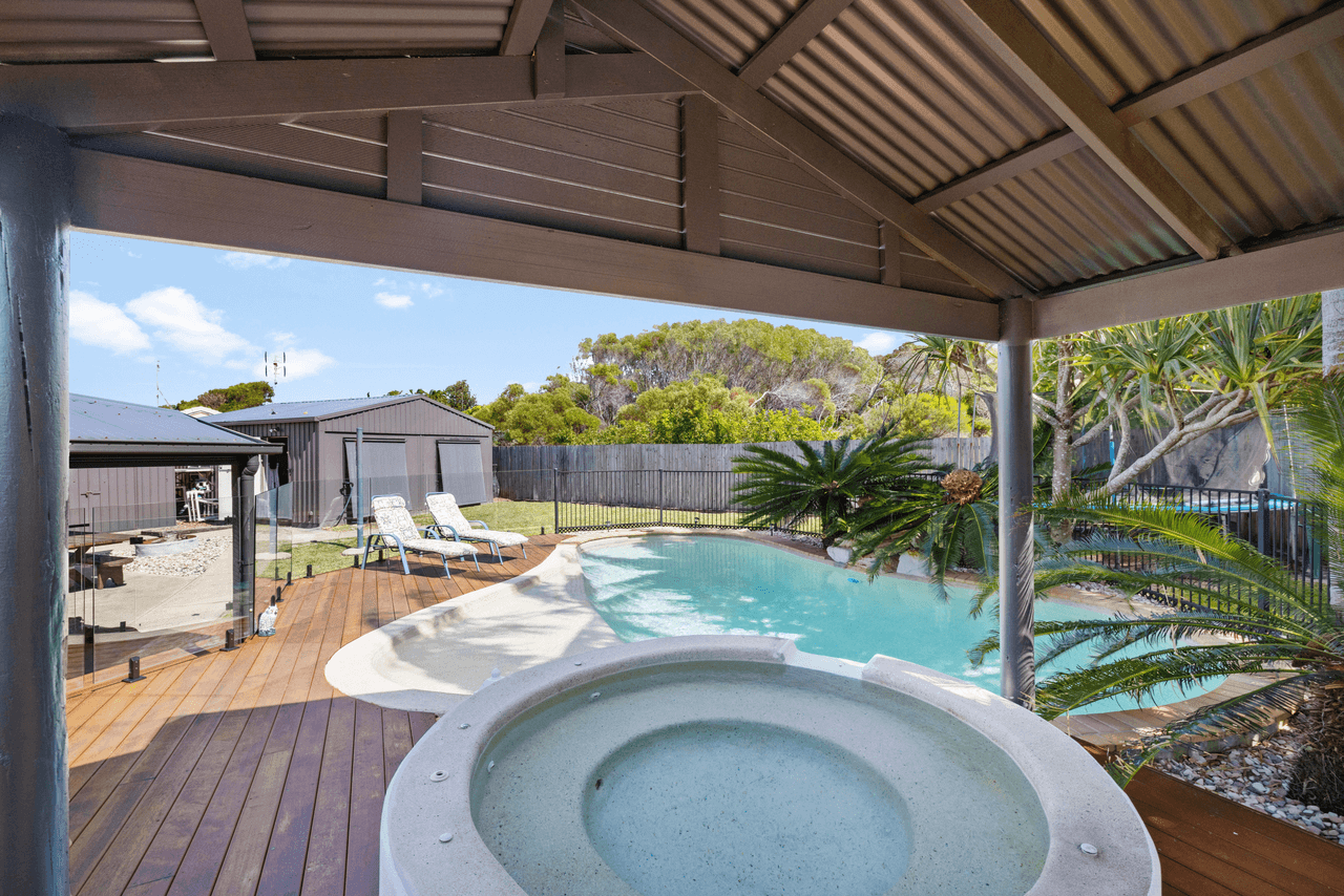 14 Kanooka Avenue, COOLUM BEACH, QLD 4573