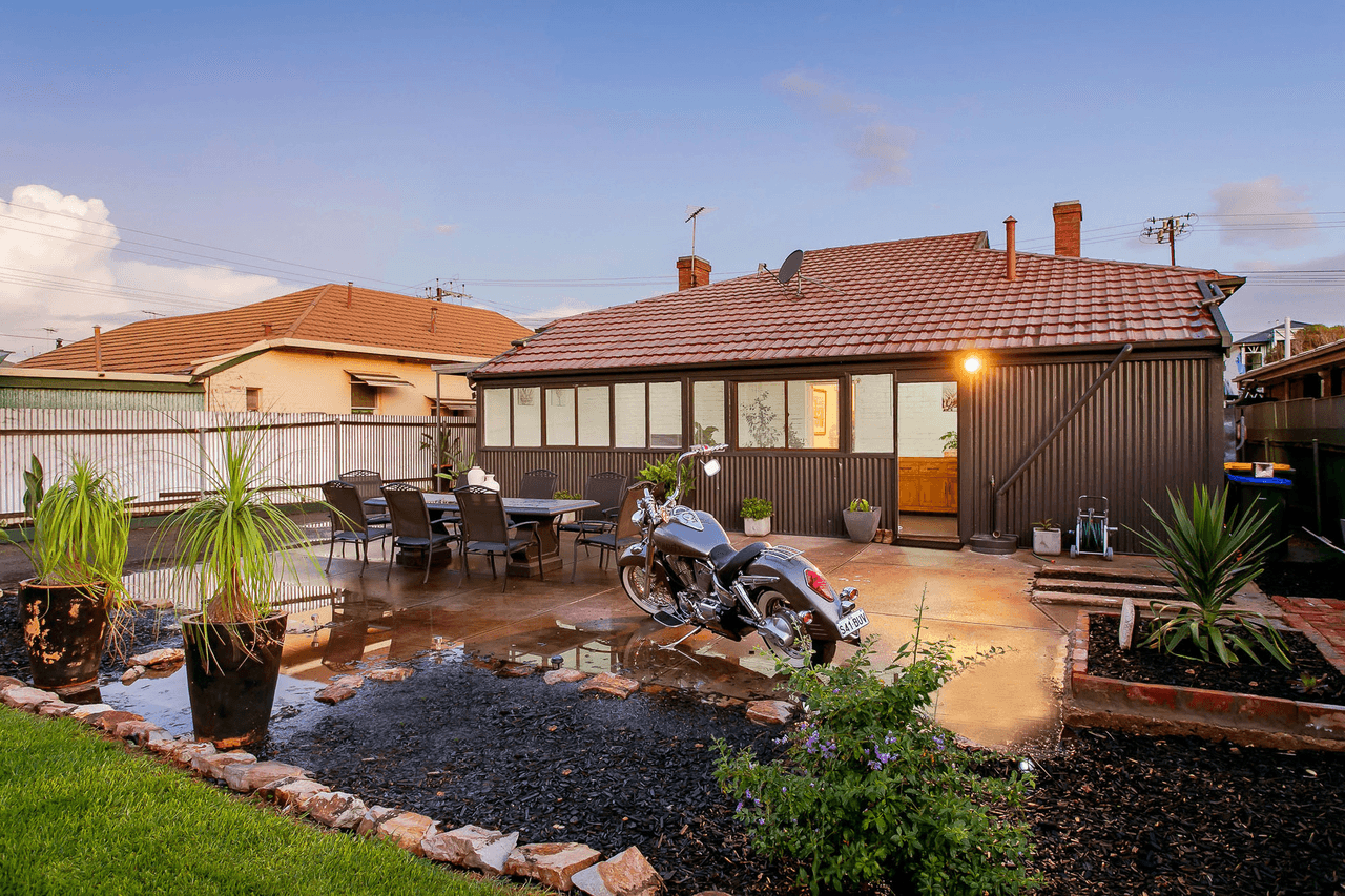 7 Aberfeldy Avenue, WOODVILLE, SA 5011