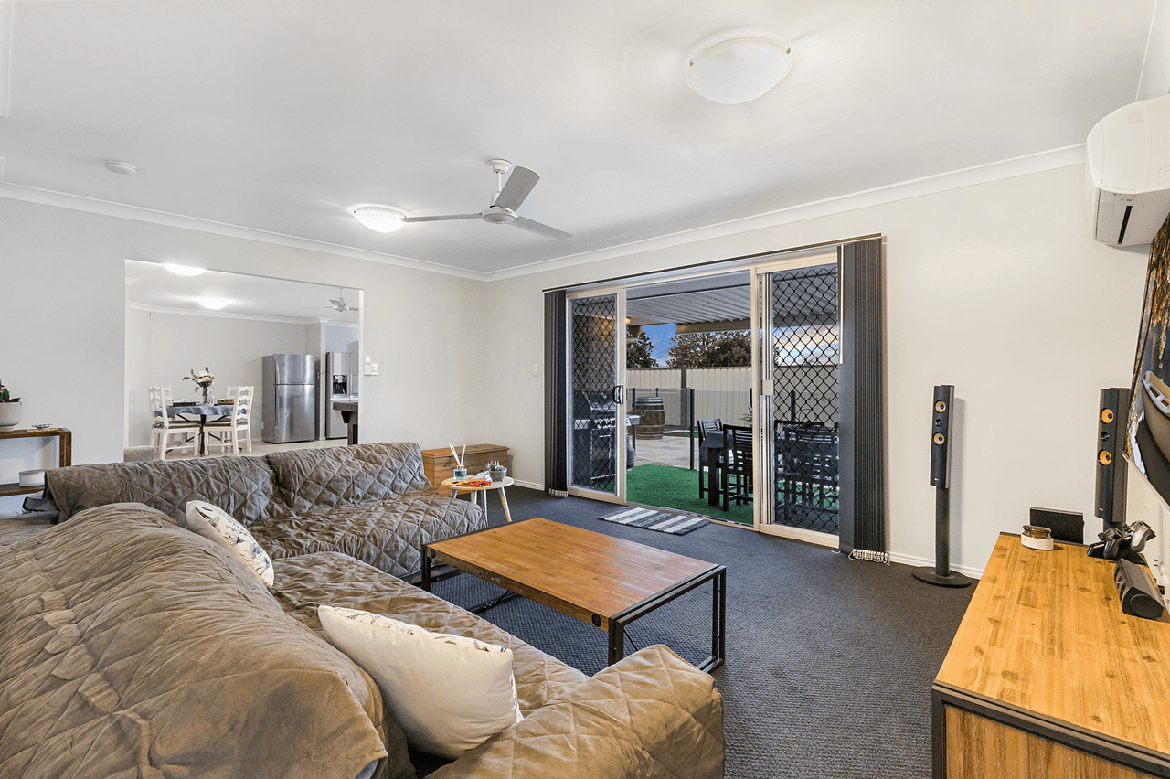 2 Rhiannon Drive, FLINDERS VIEW, QLD 4305