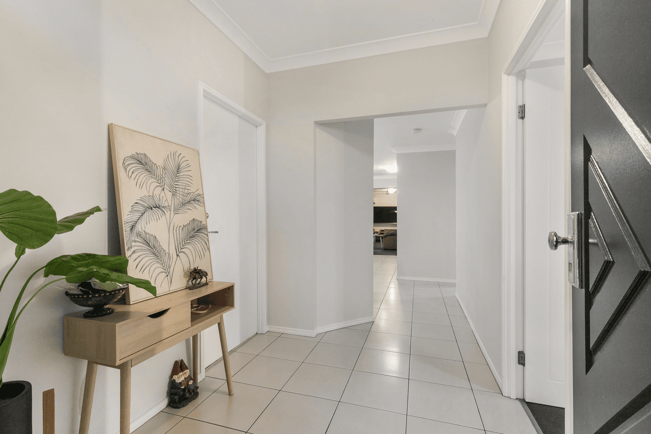 2 Rhiannon Drive, FLINDERS VIEW, QLD 4305