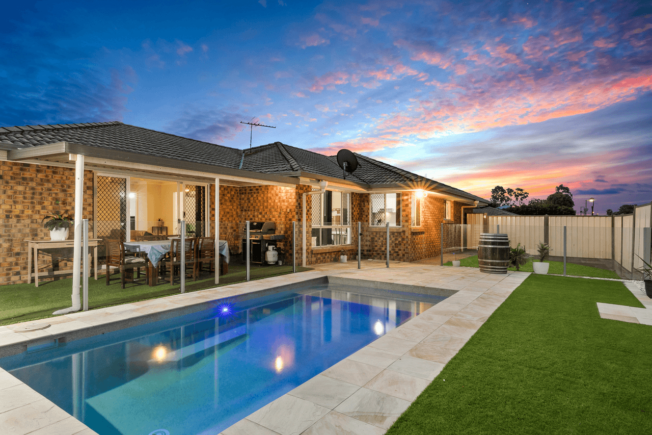 2 Rhiannon Drive, FLINDERS VIEW, QLD 4305