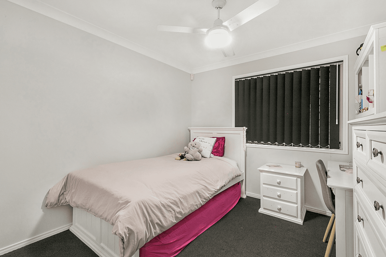 2 Rhiannon Drive, FLINDERS VIEW, QLD 4305