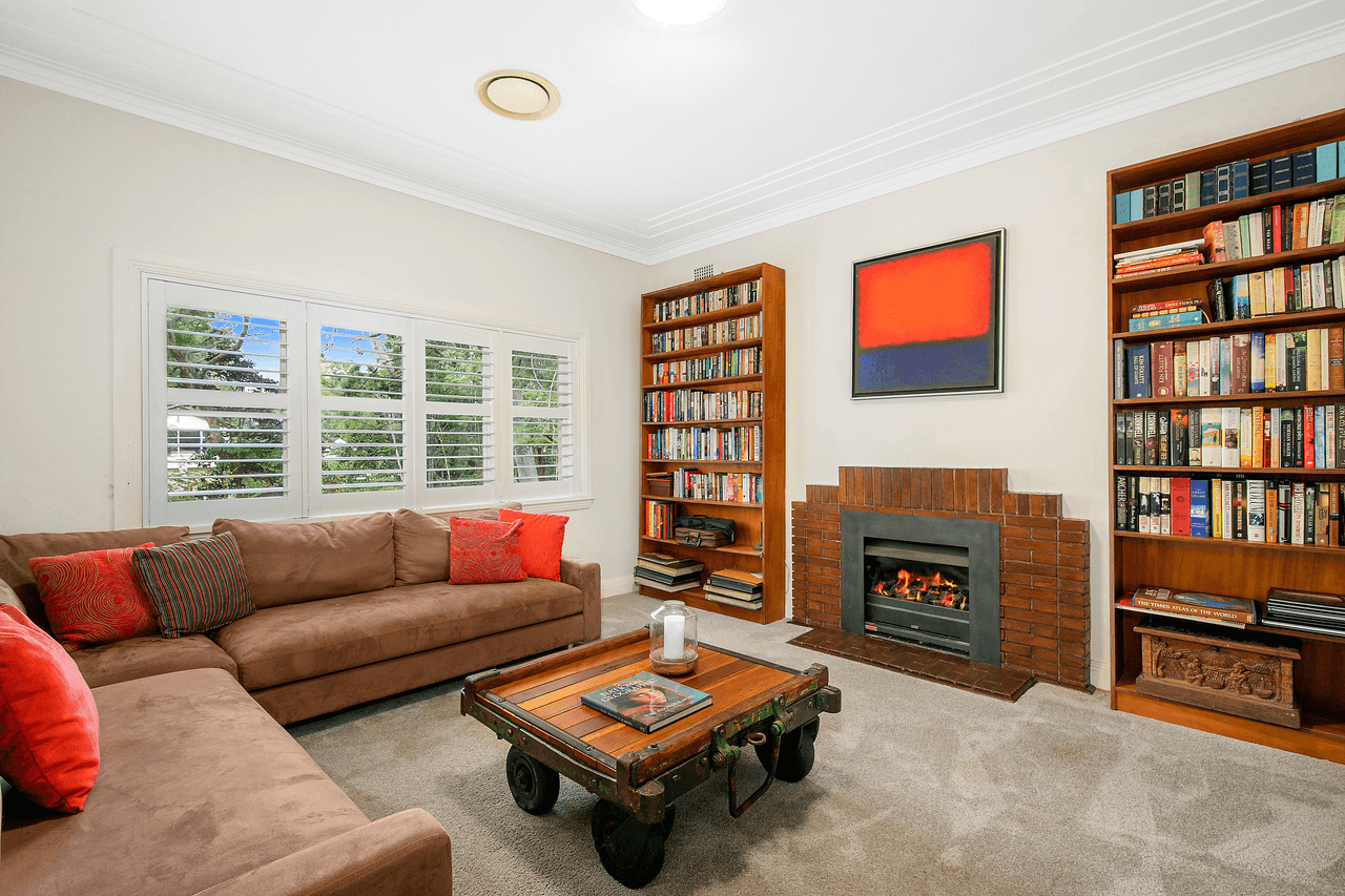 18 Fern Street, PYMBLE, NSW 2073