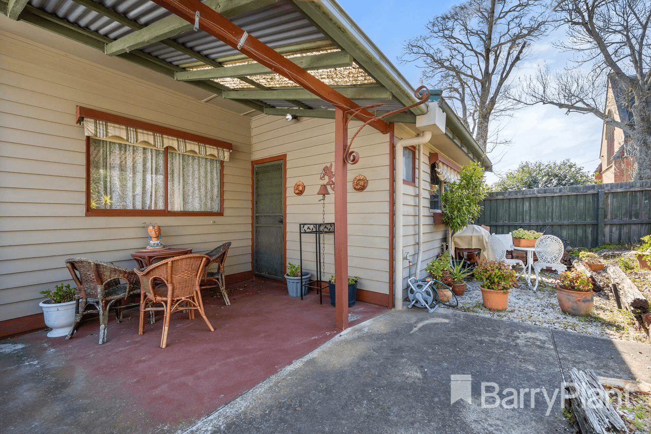 604 Armstrong Street, Soldiers Hill, VIC 3350