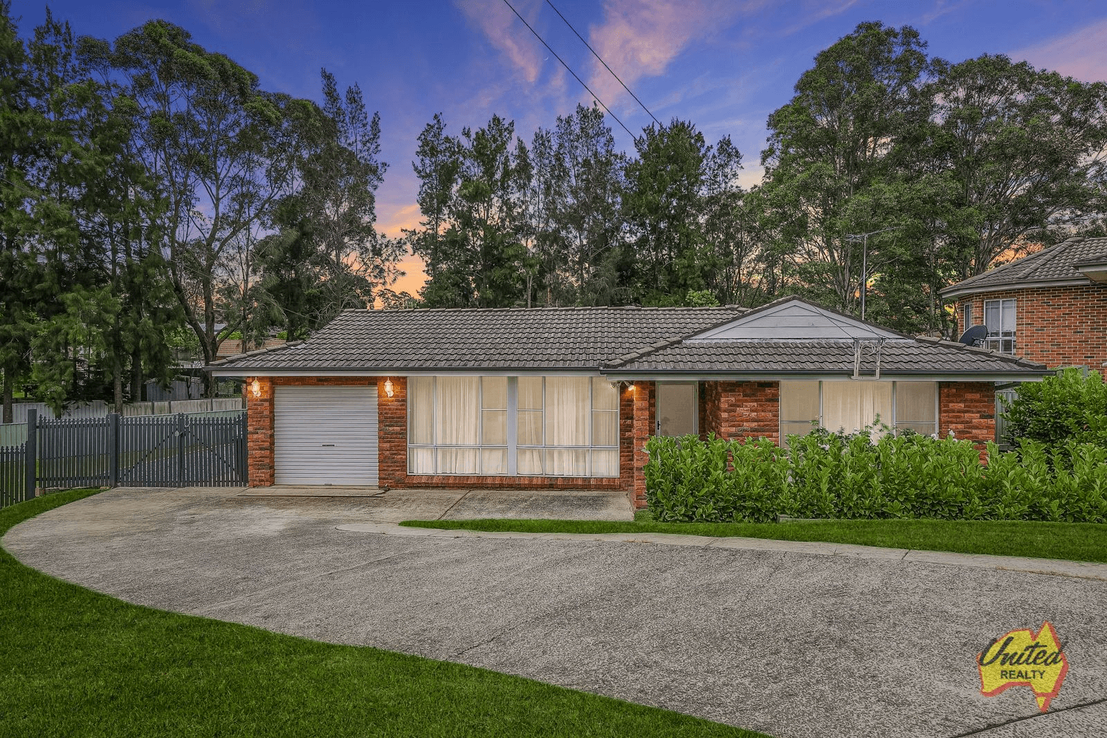 1 Marsh Place, The Oaks, NSW 2570