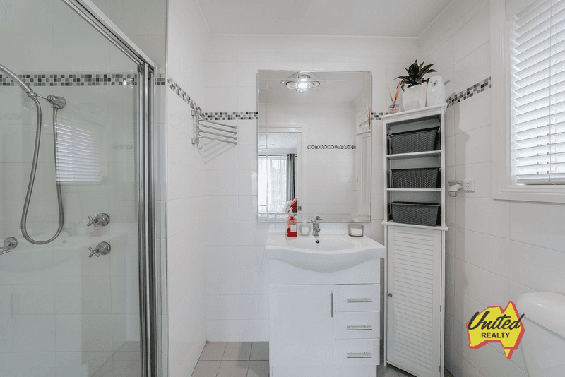 1 Marsh Place, The Oaks, NSW 2570