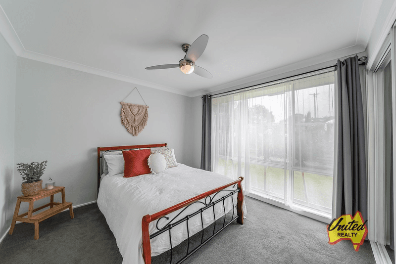 1 Marsh Place, The Oaks, NSW 2570