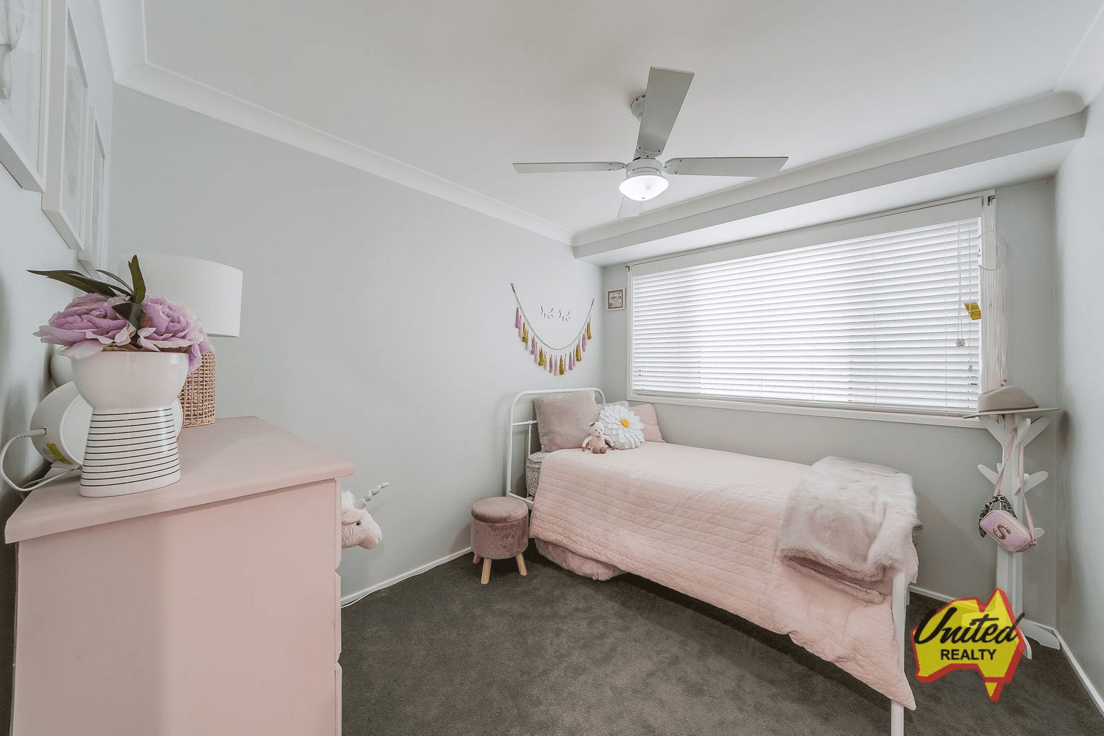 1 Marsh Place, The Oaks, NSW 2570