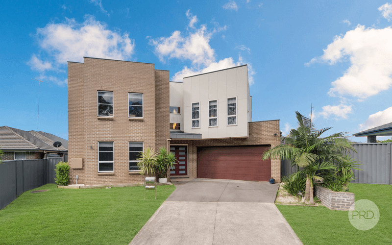 11 Gallinulla Place, GLENMORE PARK, NSW 2745