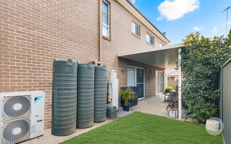 11 Gallinulla Place, GLENMORE PARK, NSW 2745