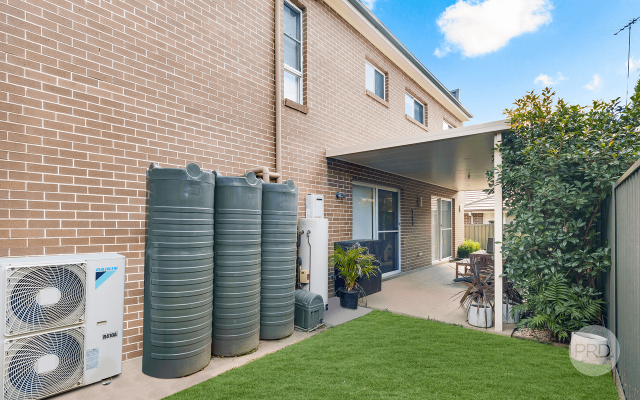 11 Gallinulla Place, GLENMORE PARK, NSW 2745