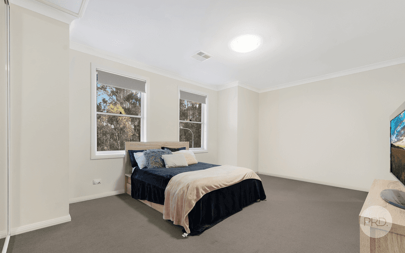 11 Gallinulla Place, GLENMORE PARK, NSW 2745