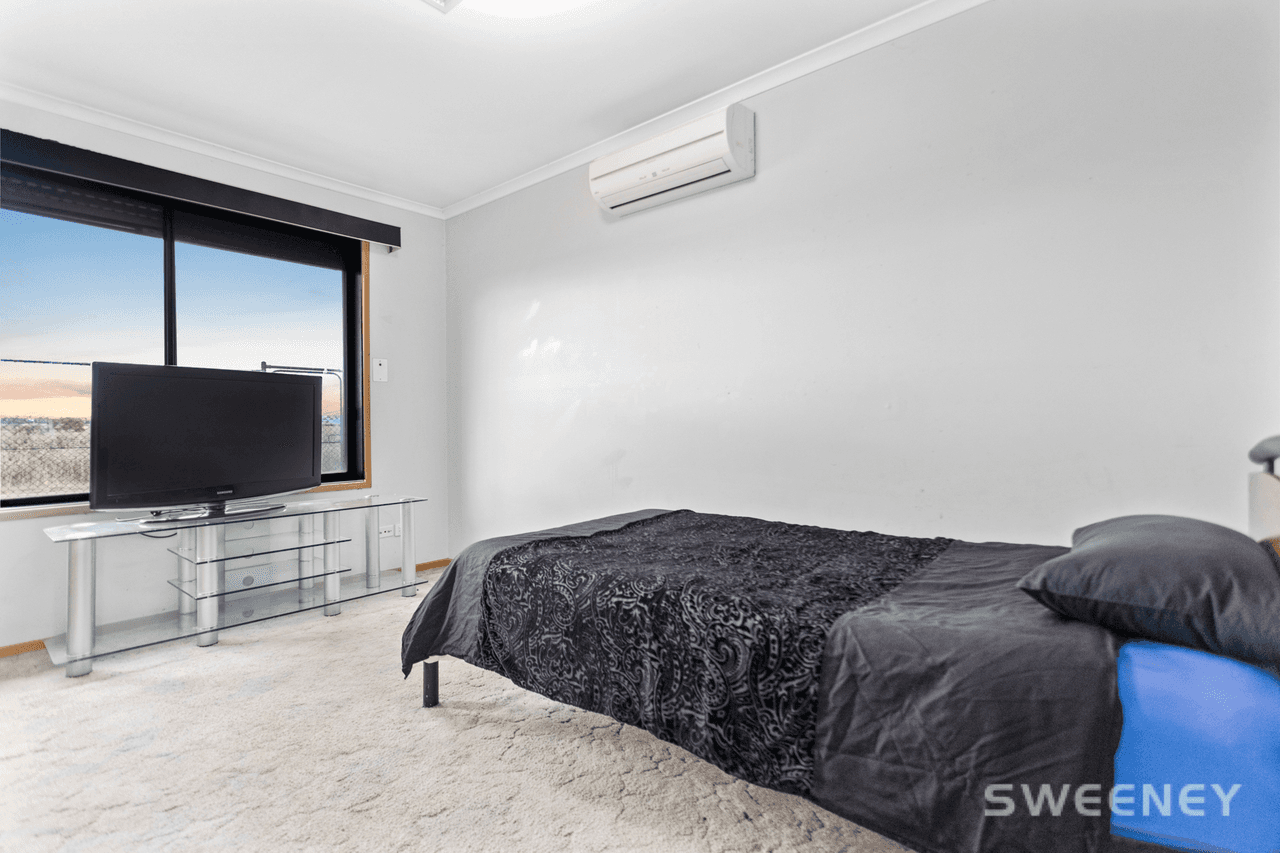 13 Hibiscus Court, ALTONA MEADOWS, VIC 3028