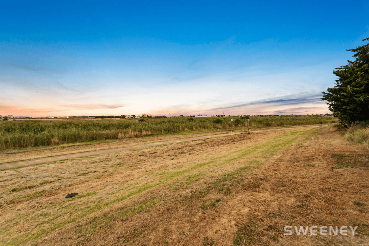 13 Hibiscus Court, ALTONA MEADOWS, VIC 3028