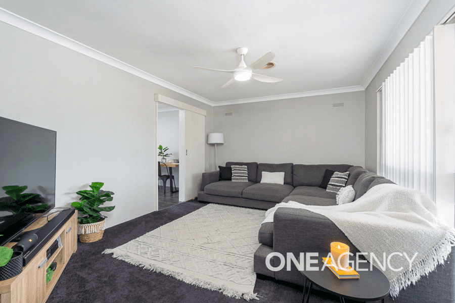 62 VINCENT ROAD, LAKE ALBERT, NSW 2650