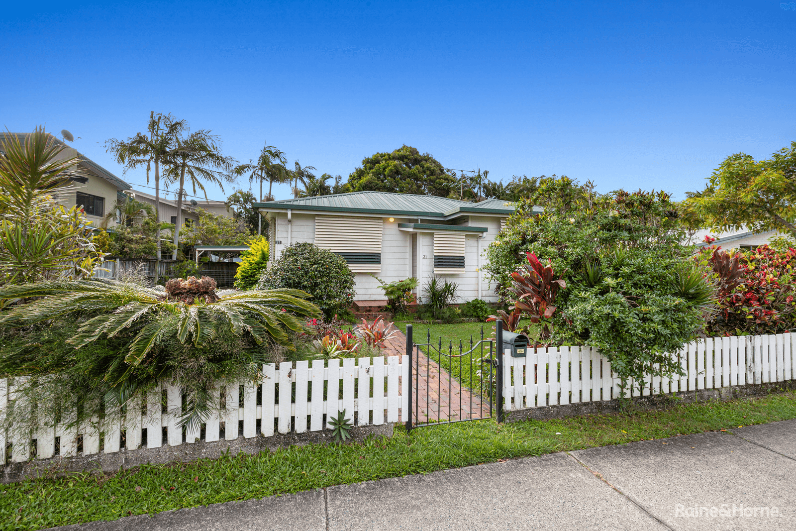 21 Coronation Avenue, POTTSVILLE, NSW 2489