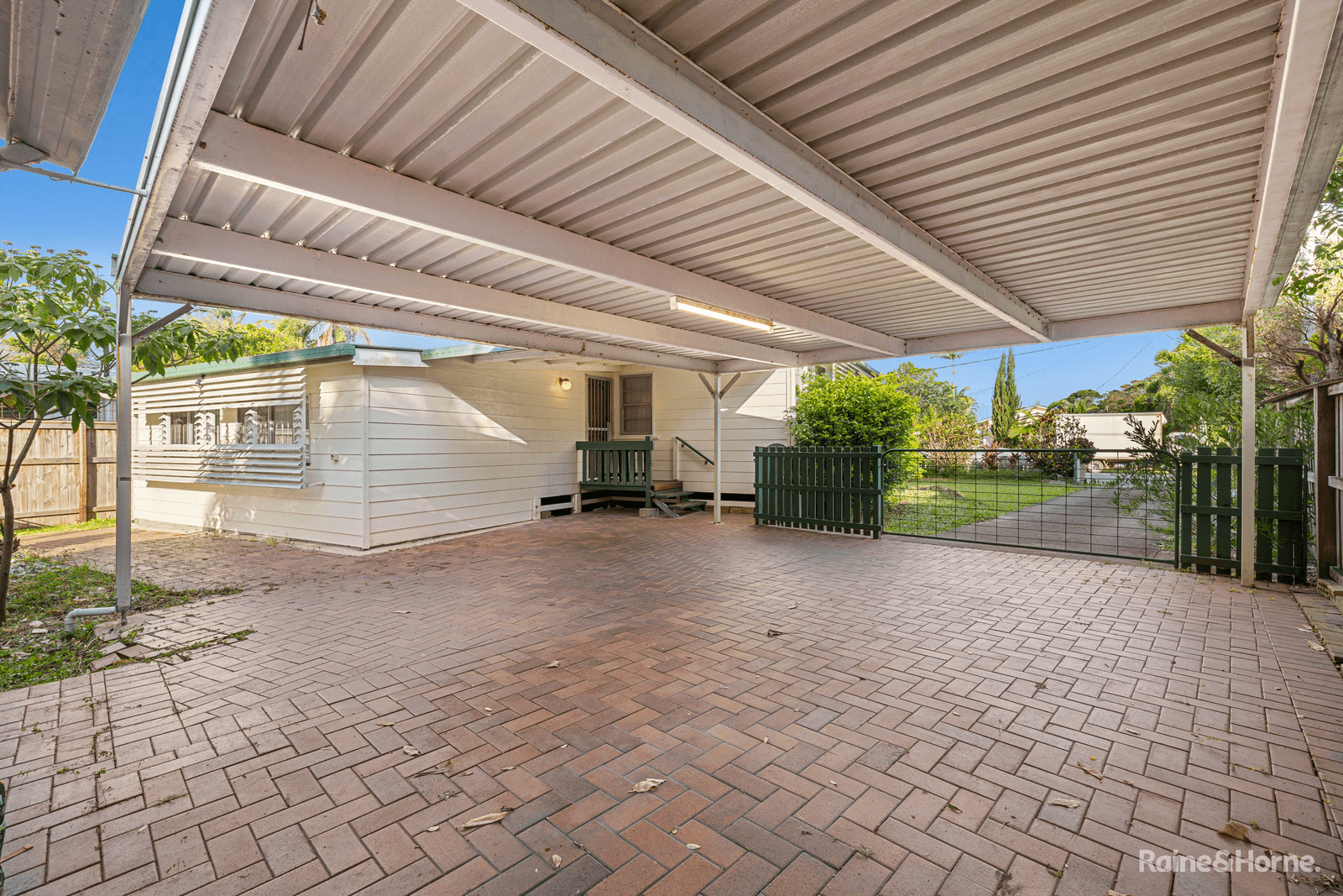 21 Coronation Avenue, POTTSVILLE, NSW 2489