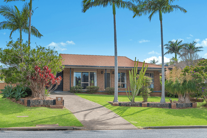 227 Matthew Flinders Drive, PORT MACQUARIE, NSW 2444