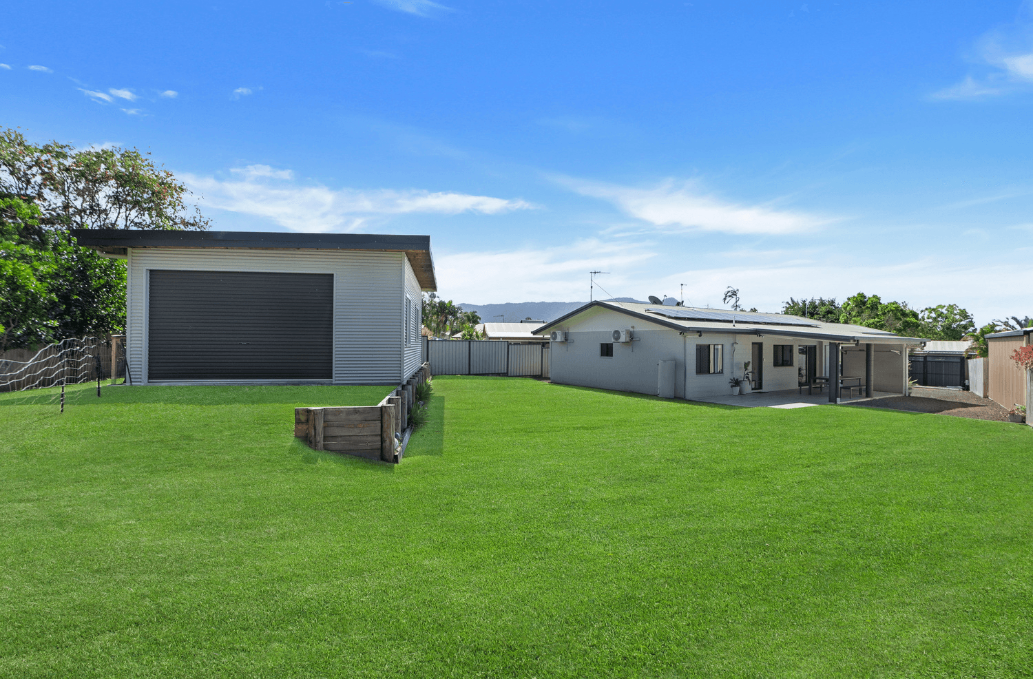 11 Venus Battery Close, Edmonton, QLD 4869