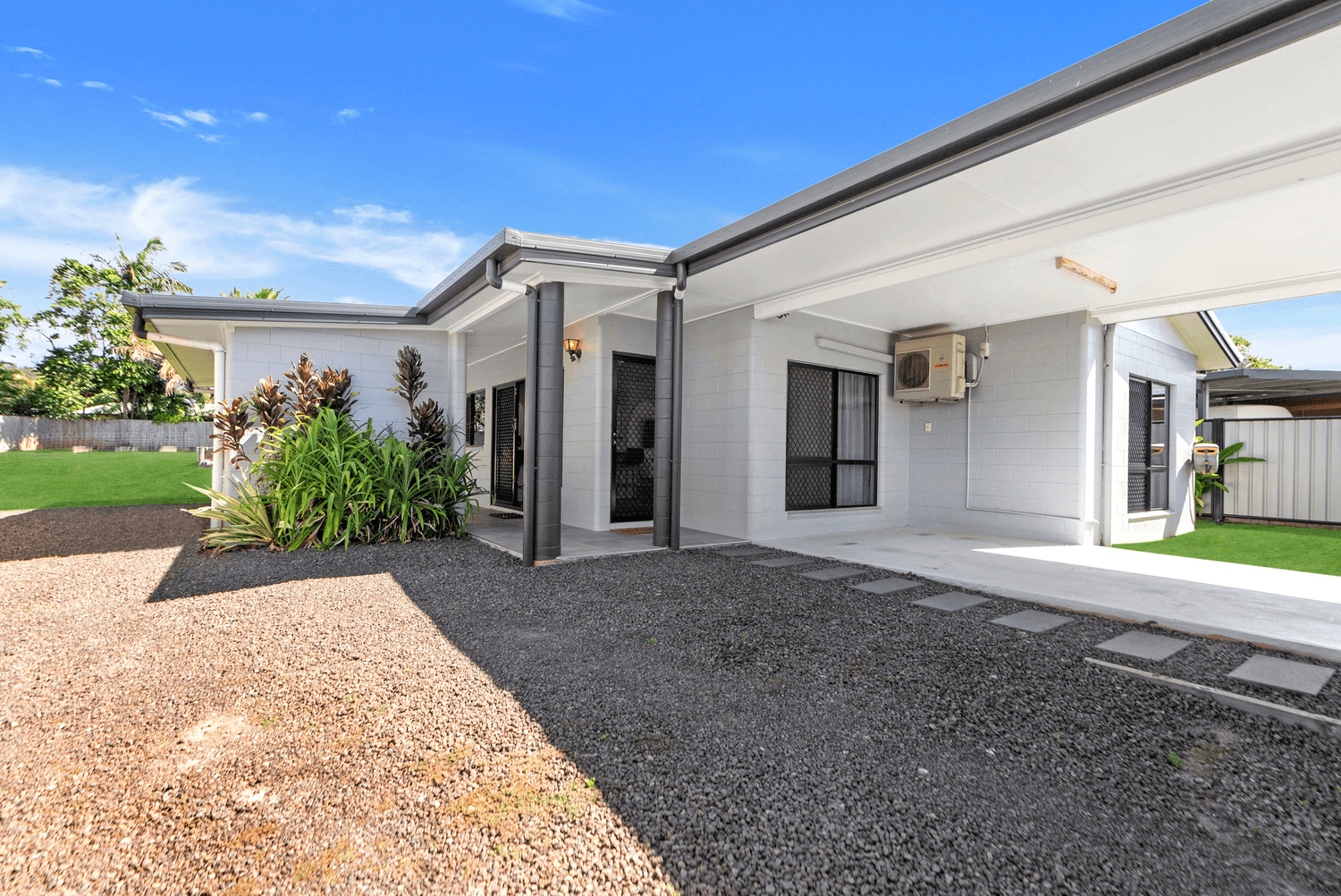 11 Venus Battery Close, Edmonton, QLD 4869