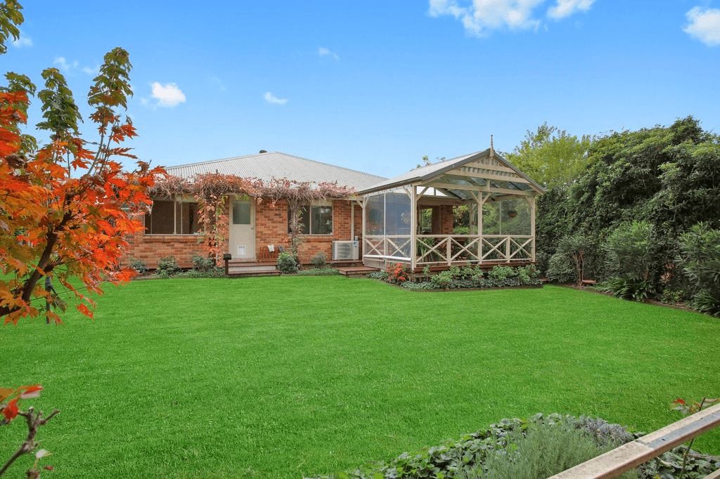 16 Livingstone Court, MITTAGONG, NSW 2575