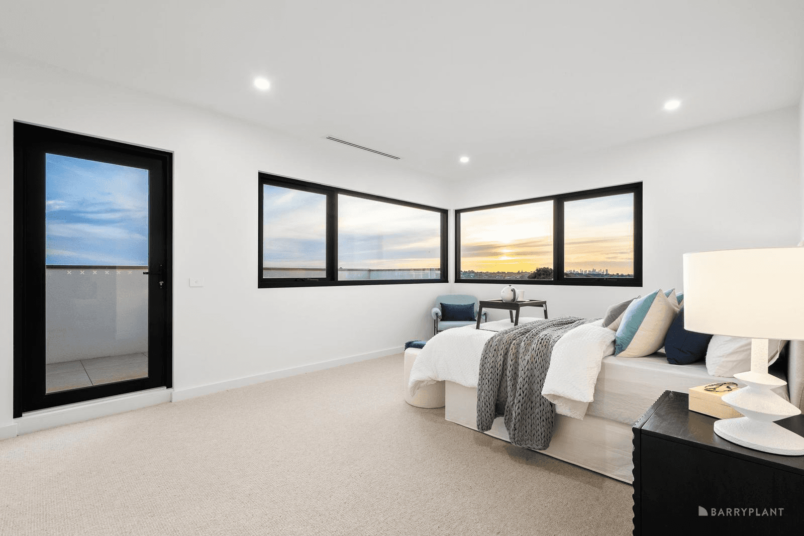 9/23 Carawatha Road, DONCASTER, VIC 3108