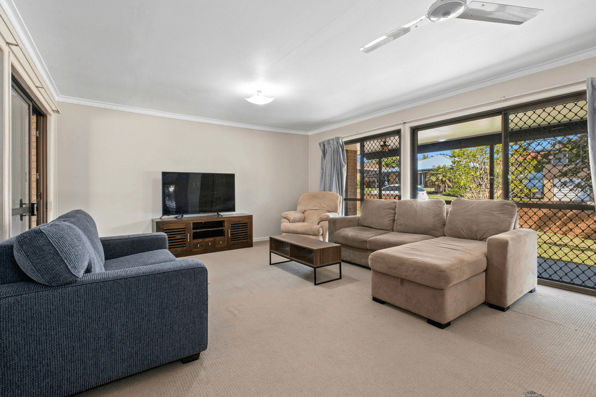 6 Edred Street, Carindale, QLD 4152