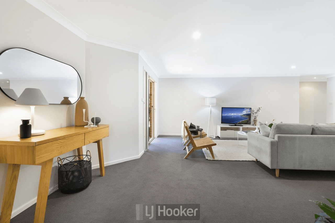 12 Seafarer Close, BELMONT, NSW 2280