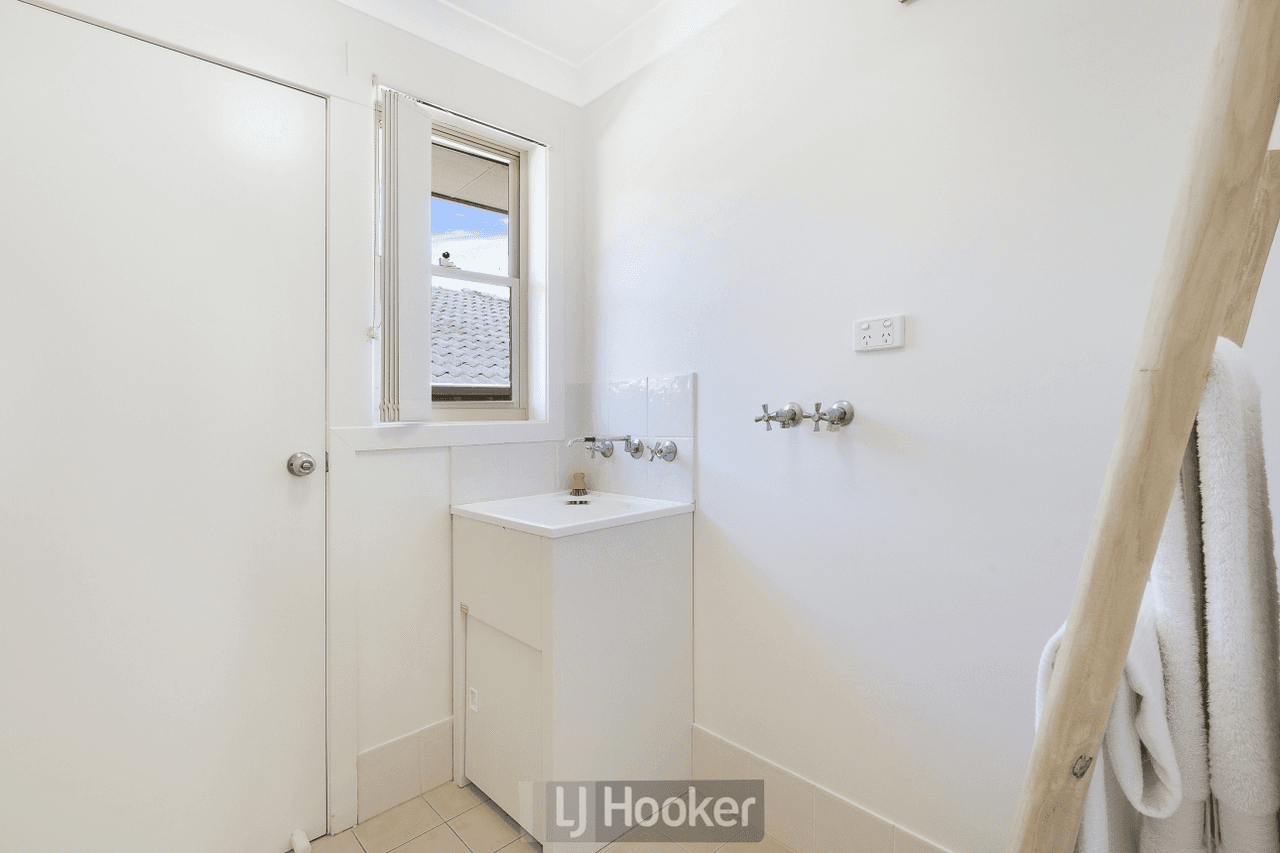 12 Seafarer Close, BELMONT, NSW 2280