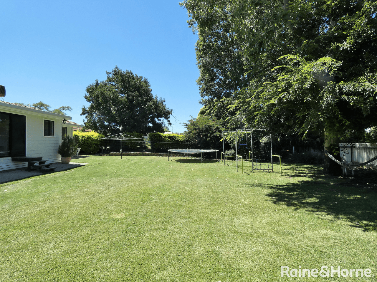 4 Myall Place, MOREE, NSW 2400