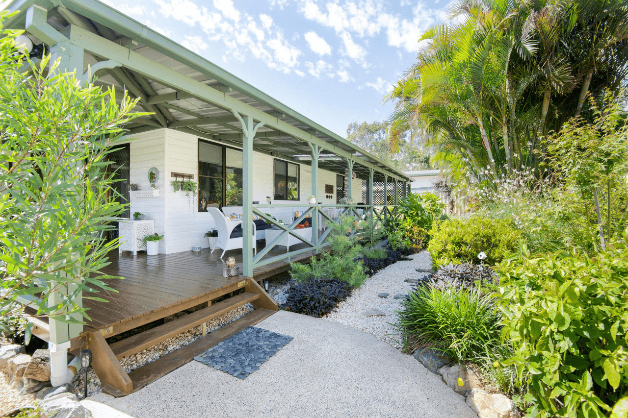 6/8 Hearnes Lake Road, The Pines, WOOLGOOLGA, NSW 2456