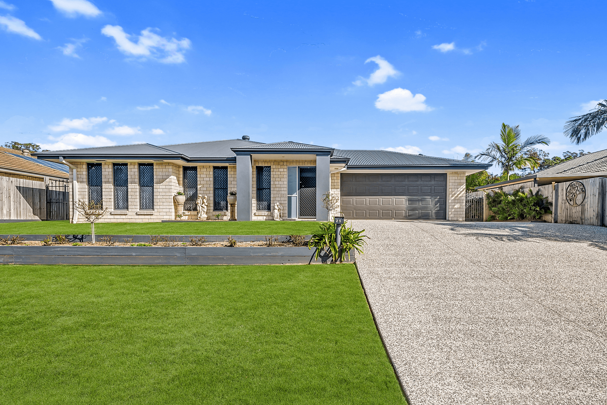 25 Pineview Drive, BEERWAH, QLD 4519