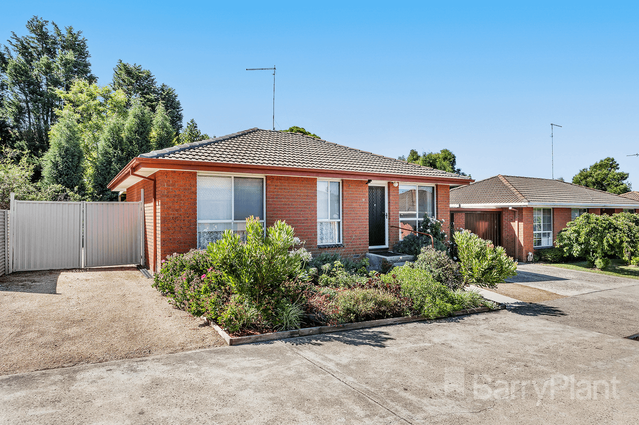 10 Burnbank Close, Lake Wendouree, VIC 3350