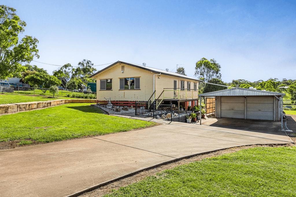 31 Peters Road, MERINGANDAN WEST, QLD 4352