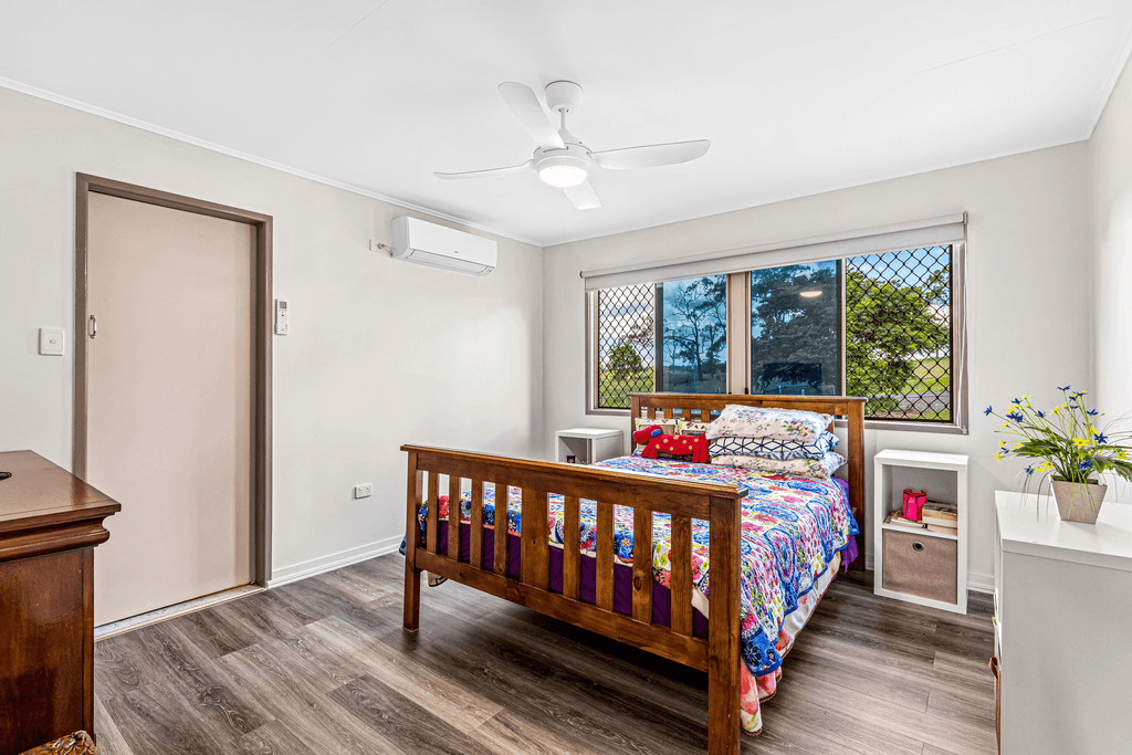 31 Peters Road, MERINGANDAN WEST, QLD 4352