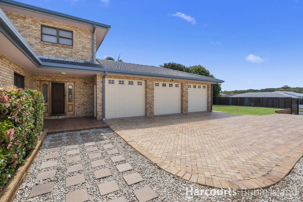 7 Clark Terrace, SANDSTONE POINT, QLD 4511