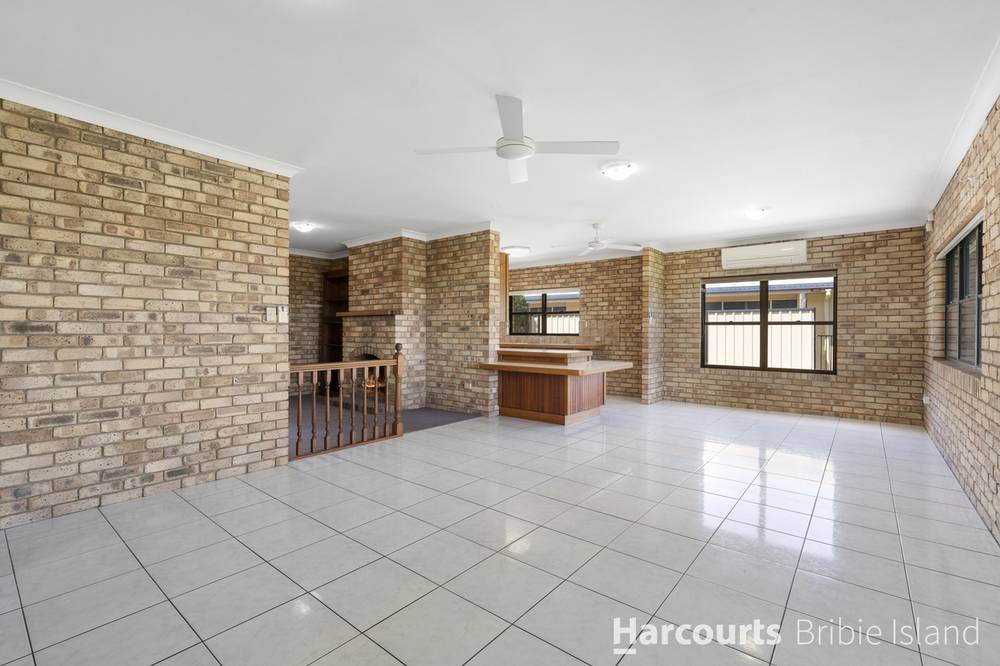 7 Clark Terrace, SANDSTONE POINT, QLD 4511