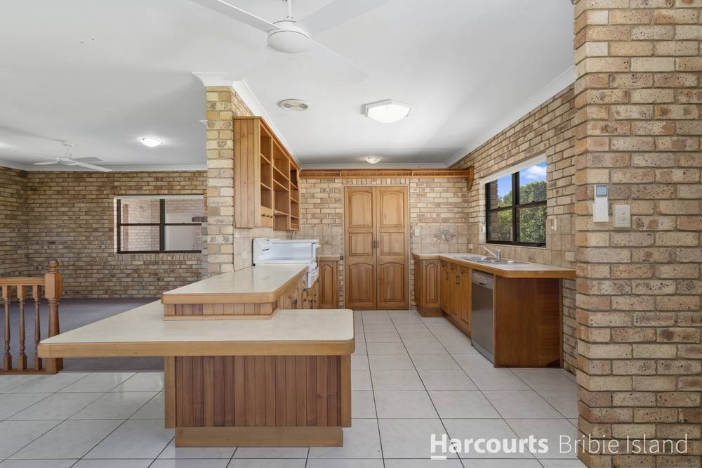 7 Clark Terrace, SANDSTONE POINT, QLD 4511
