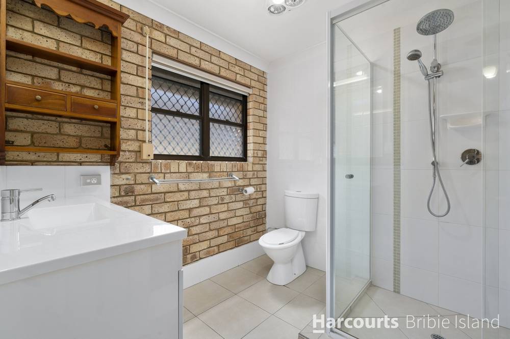 7 Clark Terrace, SANDSTONE POINT, QLD 4511
