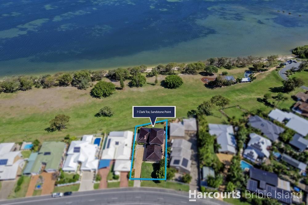 7 Clark Terrace, SANDSTONE POINT, QLD 4511
